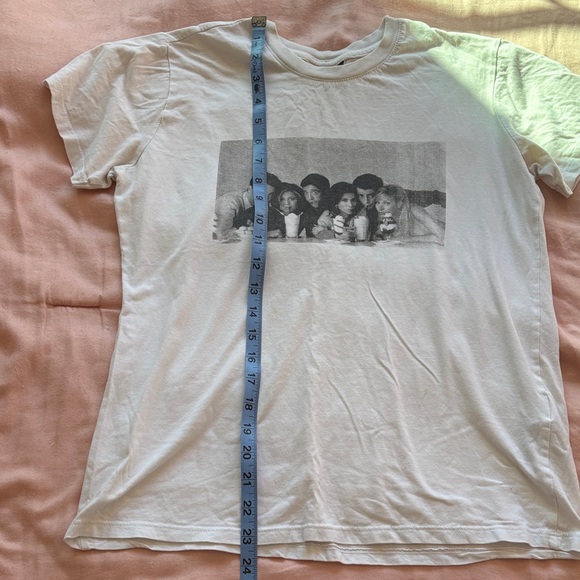 FRIENDS Graphic White T-shirt - Picture 6 of 9